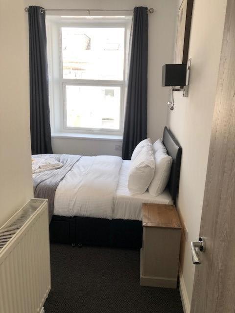 Ocean Holiday Apartments Plymouth Ngoại thất bức ảnh