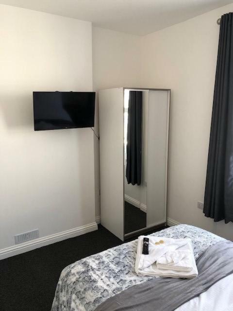 Ocean Holiday Apartments Plymouth Ngoại thất bức ảnh