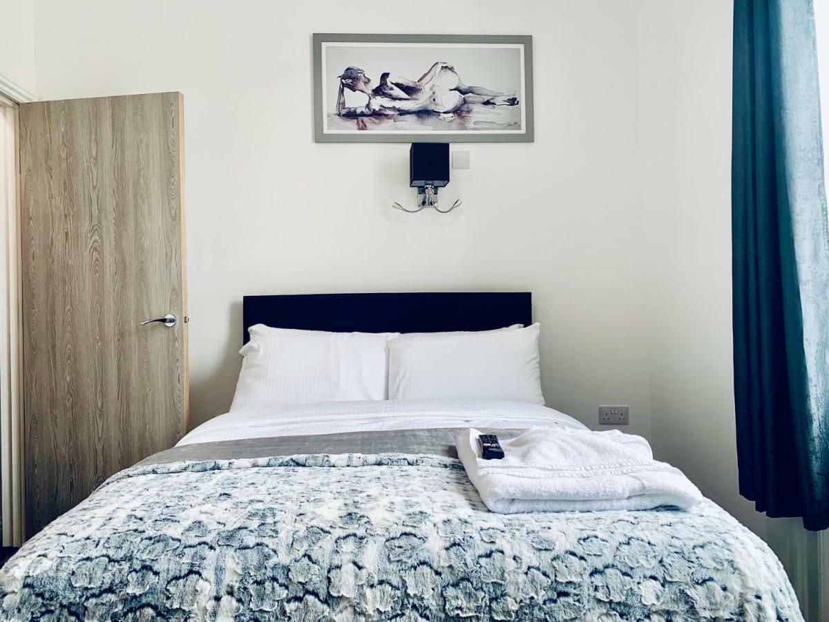 Ocean Holiday Apartments Plymouth Ngoại thất bức ảnh